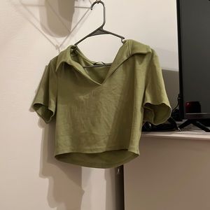 green cropped v-line shirt with a collar